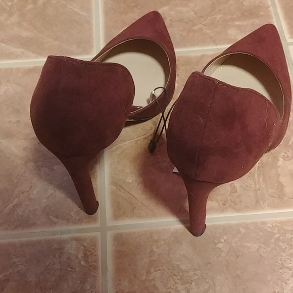 Shoes - Picture 2 of 3